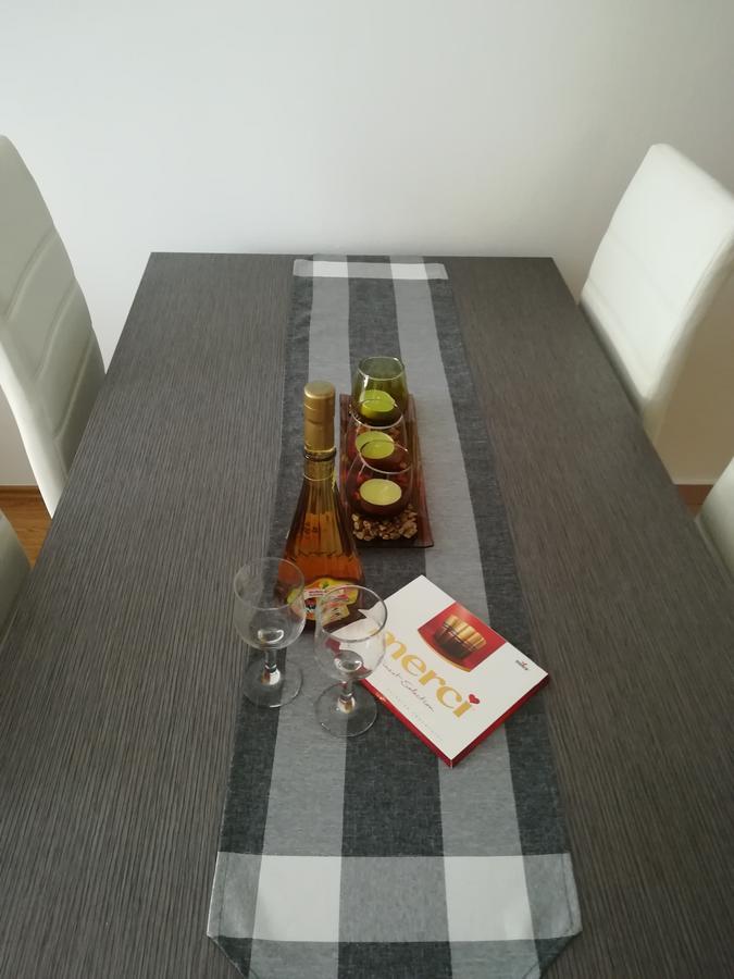 Omega Hotel Добой Екстериор снимка